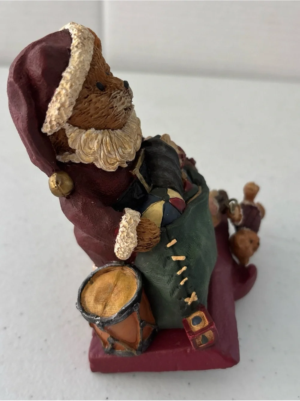 1998 FIGI GRAPHICS INC Stocking Hanger Santa Teddy Bear Cast Iron Resin